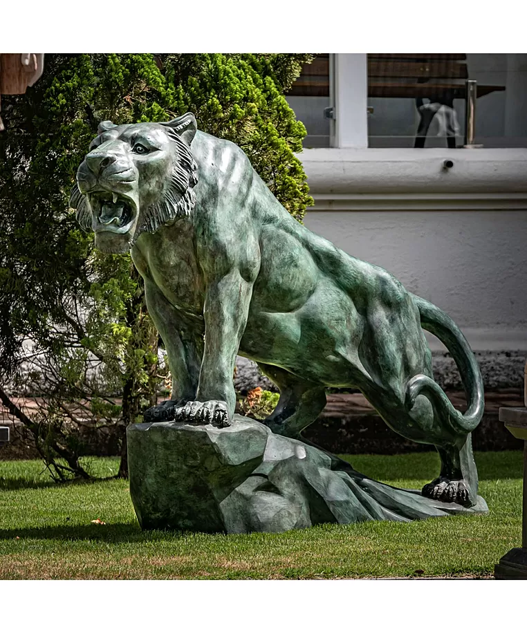 A importância da Arte na Formação Humana 4 escultura de tigre