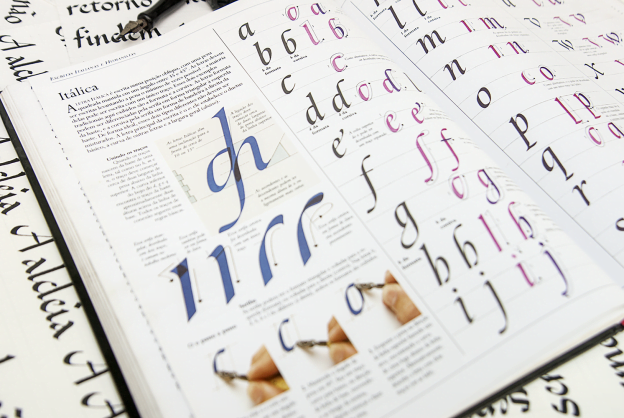 <span style="background: #9801CA;border-radius: 5px;padding-block: 3px;padding-inline: 7px;text-transform: uppercase;font-weight: bold;">conhecer</span>