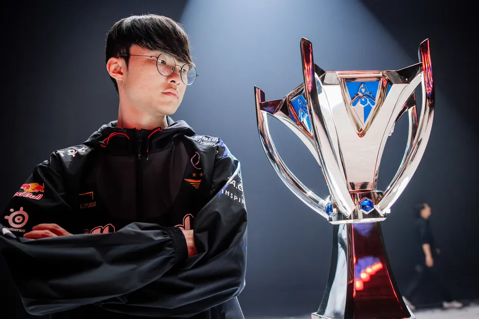 Faker maior campeão do League of Legends