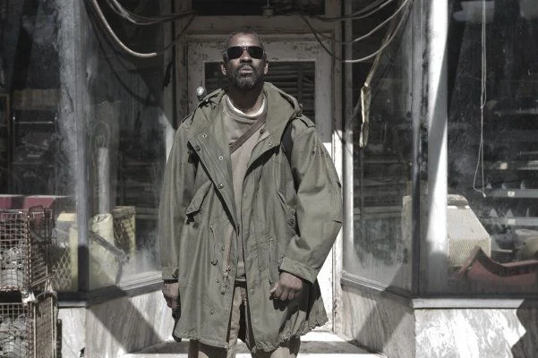 Filme "O Livro de Eli": A Jornada Espiritual que Redefine a Humanidade em um Mundo em Ruínas 3 foto 6 1