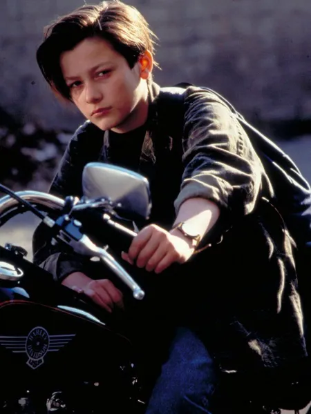 edward furlong como john connor em o exterminador do futuro 2